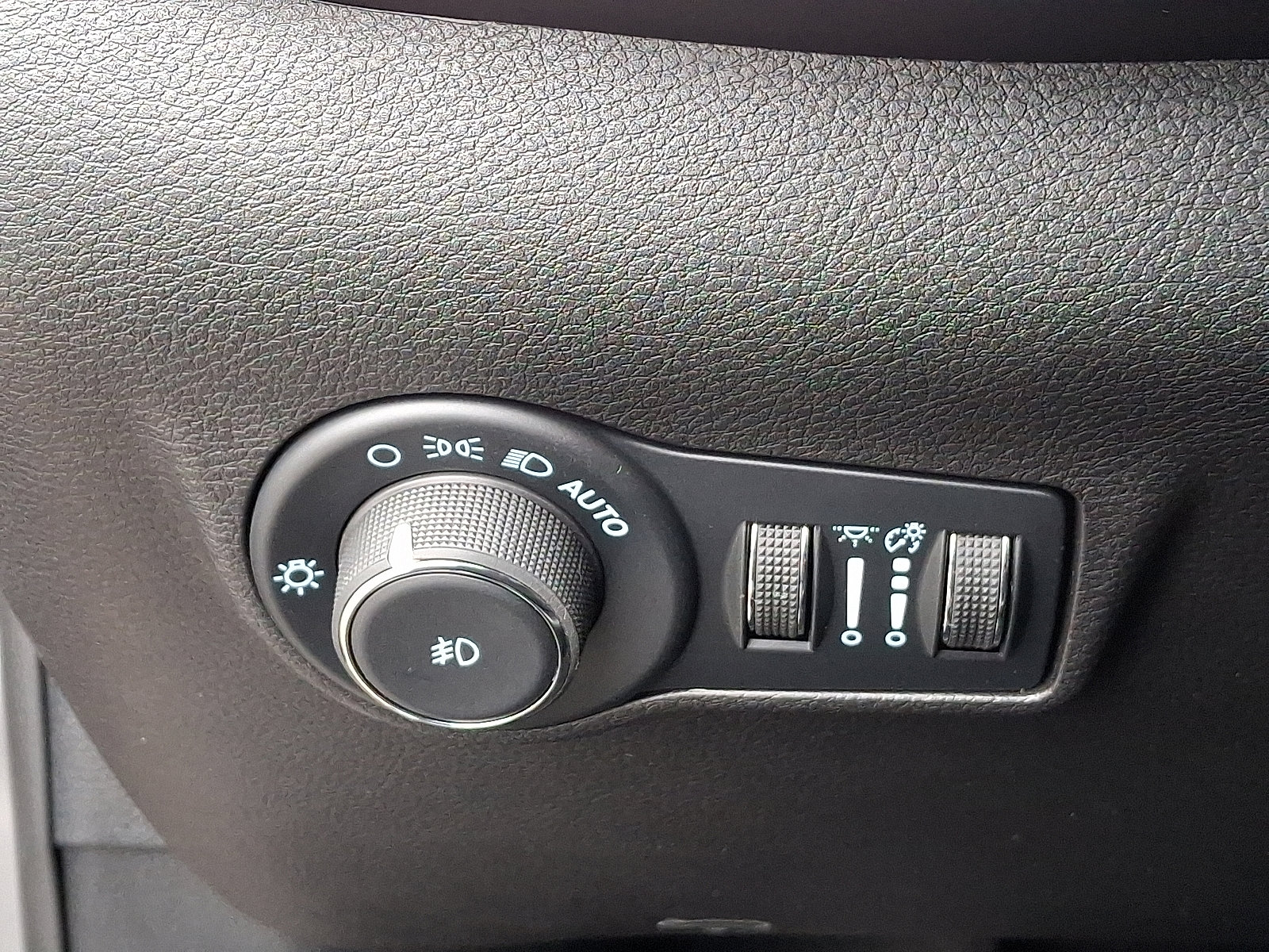 Certified 2024 Jeep Compass Limited image 26