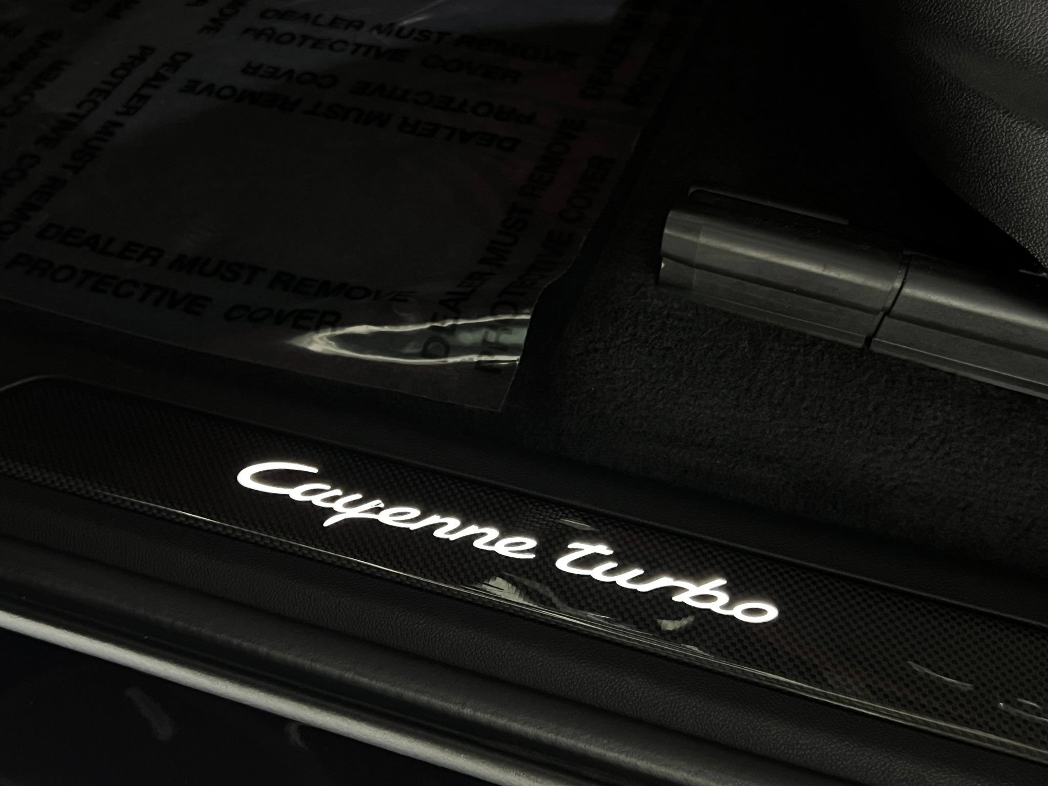 Used 2021 Porsche Cayenne Turbo AWD/4WD image 12