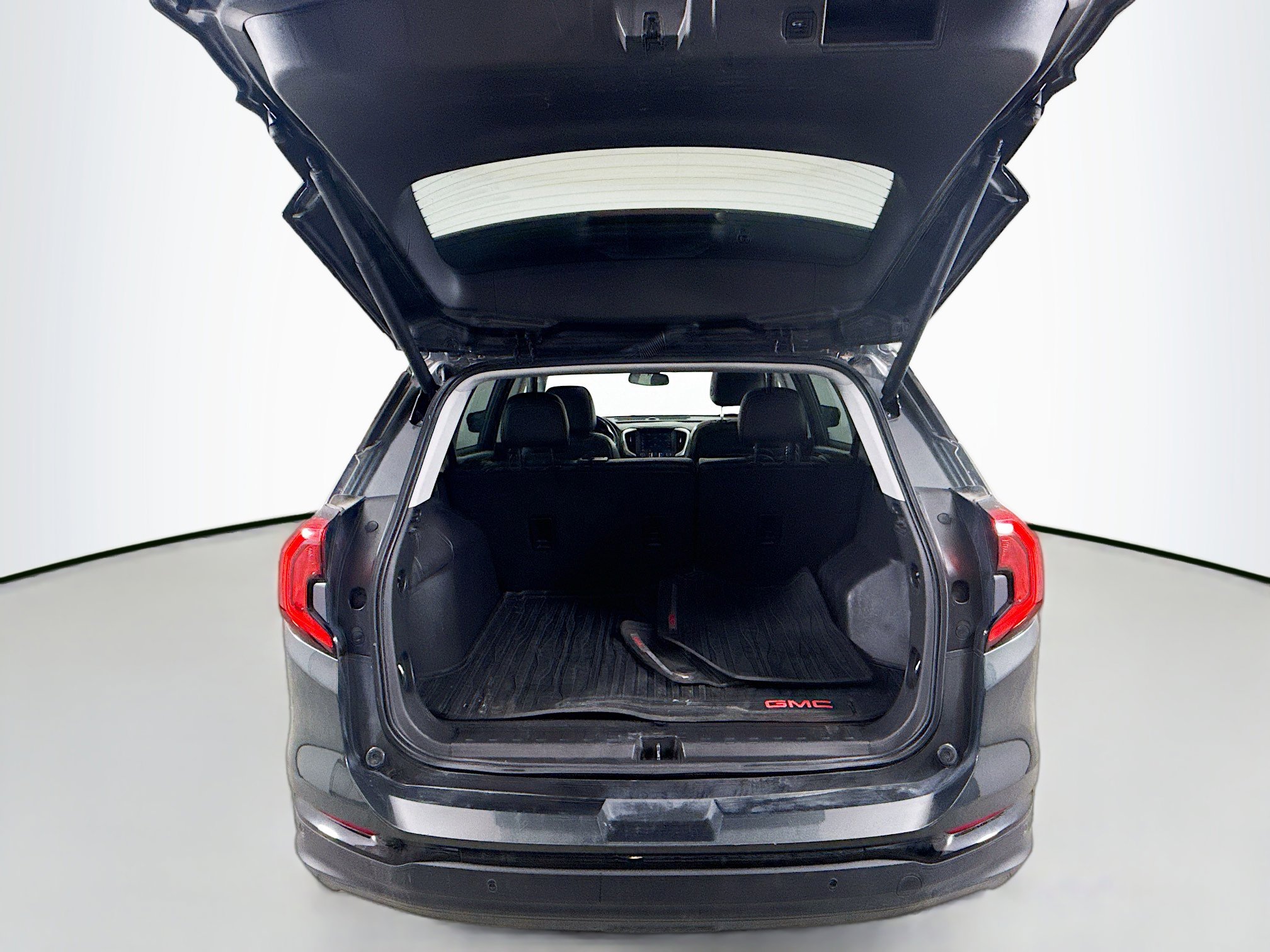 Used 2021 GMC Terrain SLT w/ Elevation Edition image 24