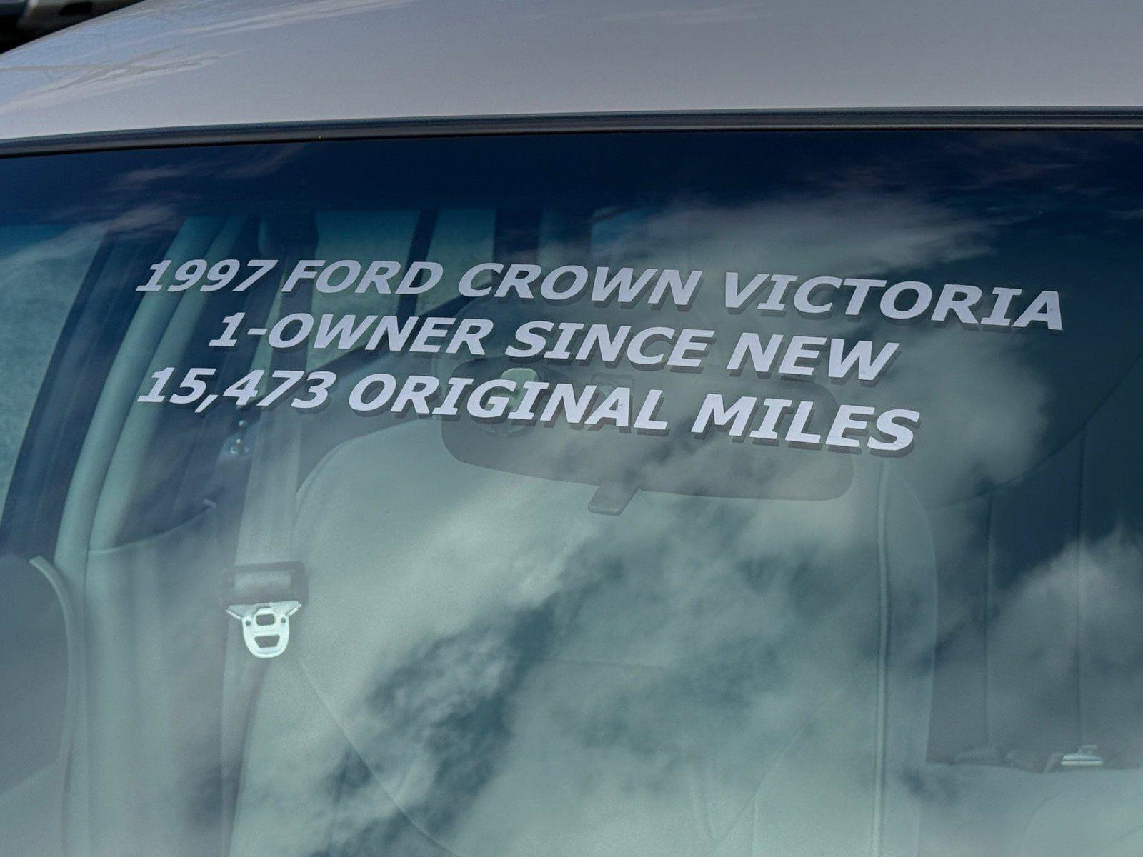 Used 1997 Ford Crown Victoria image 30