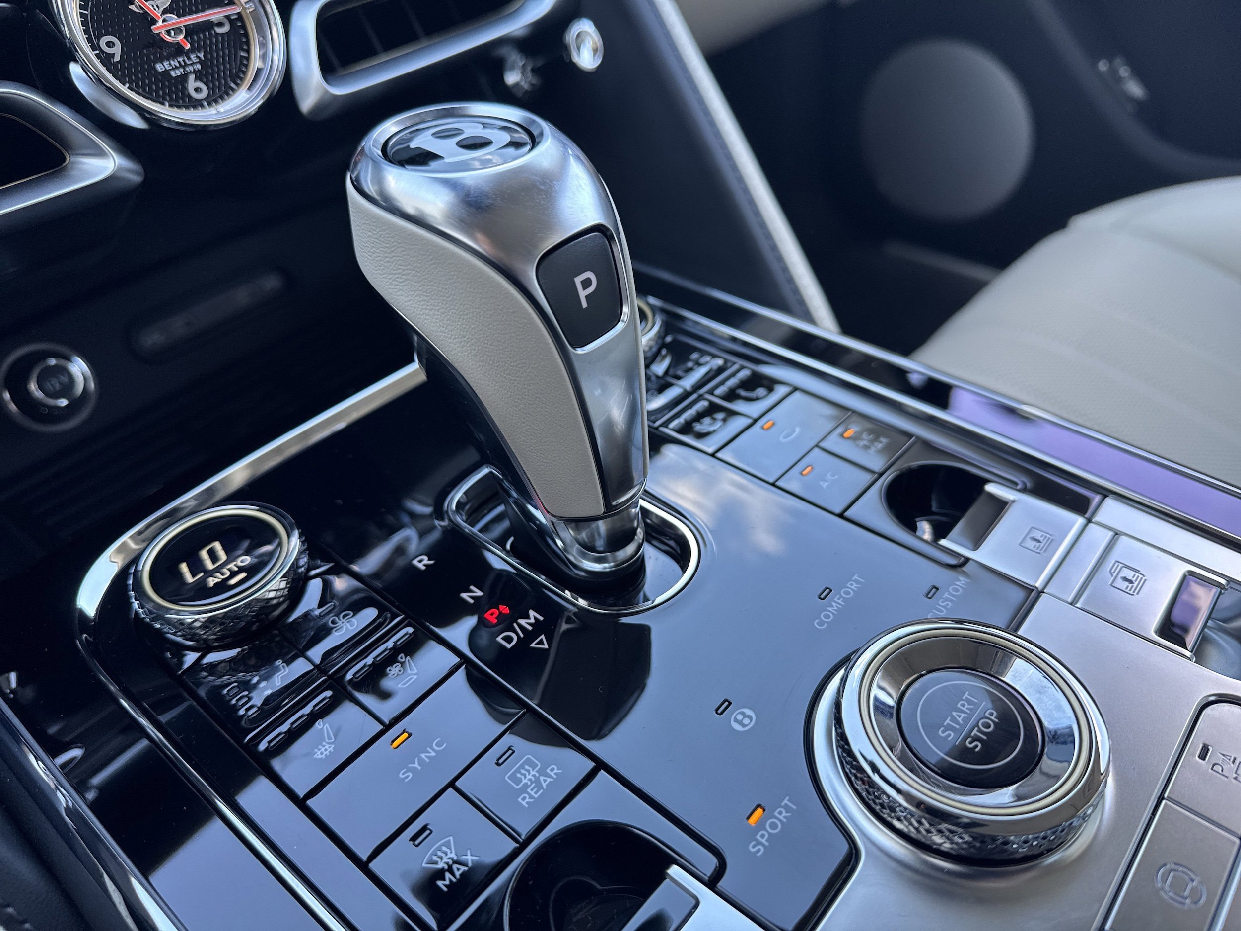 New 2026 Bentley Flying Spur Plug-In Hybrid image 18