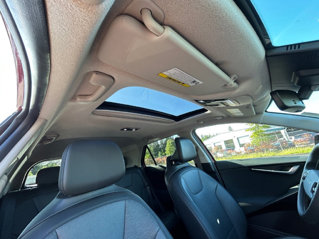 Used 2023 Kia Niro Wave w/ Wave Preserve Package FWD image 28