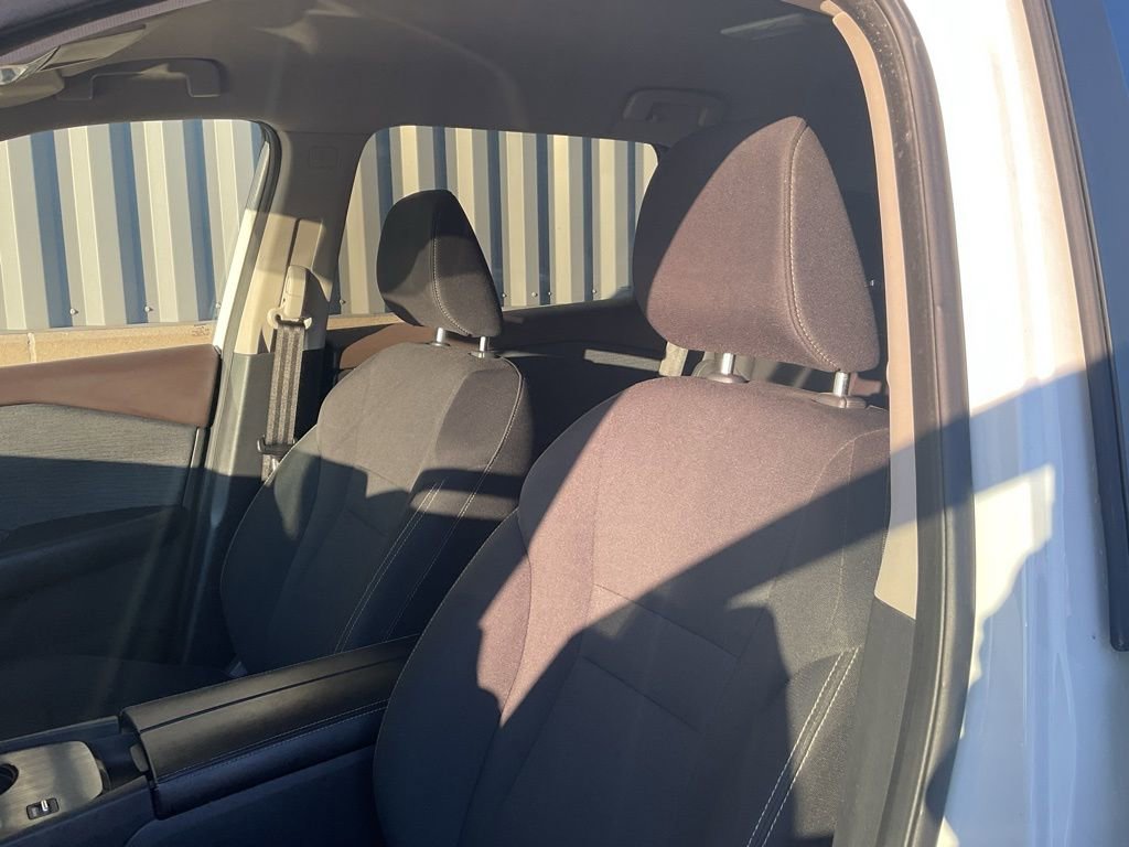 Used 2023 Nissan Rogue S image 9