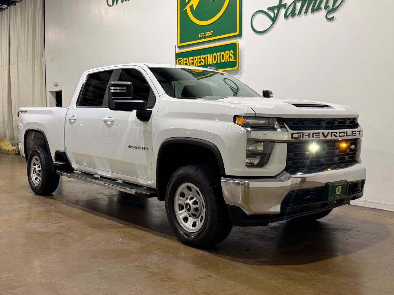 Used 2021 Chevrolet Silverado 2500 LT AWD/4WD image 43