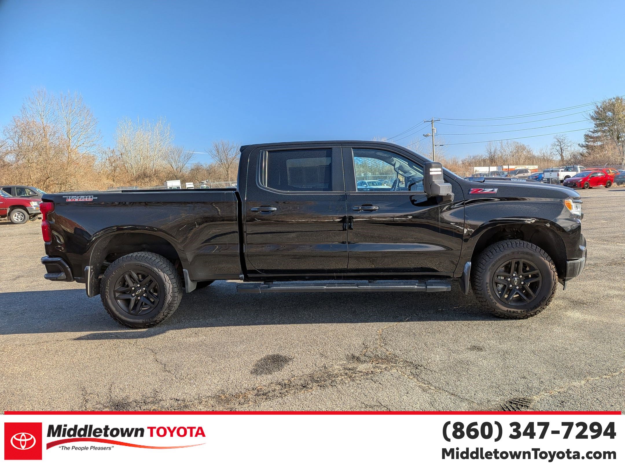 Used 2024 Chevrolet Silverado 1500 LT Trail Boss w/ Convenience Package II AWD/4WD image 2