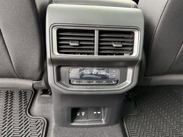 New 2025 Volkswagen Atlas SEL Premium R-Line image 28