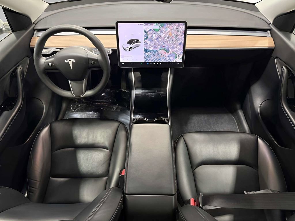 Used 2021 Tesla Model Y Long Range AWD/4WD image 32