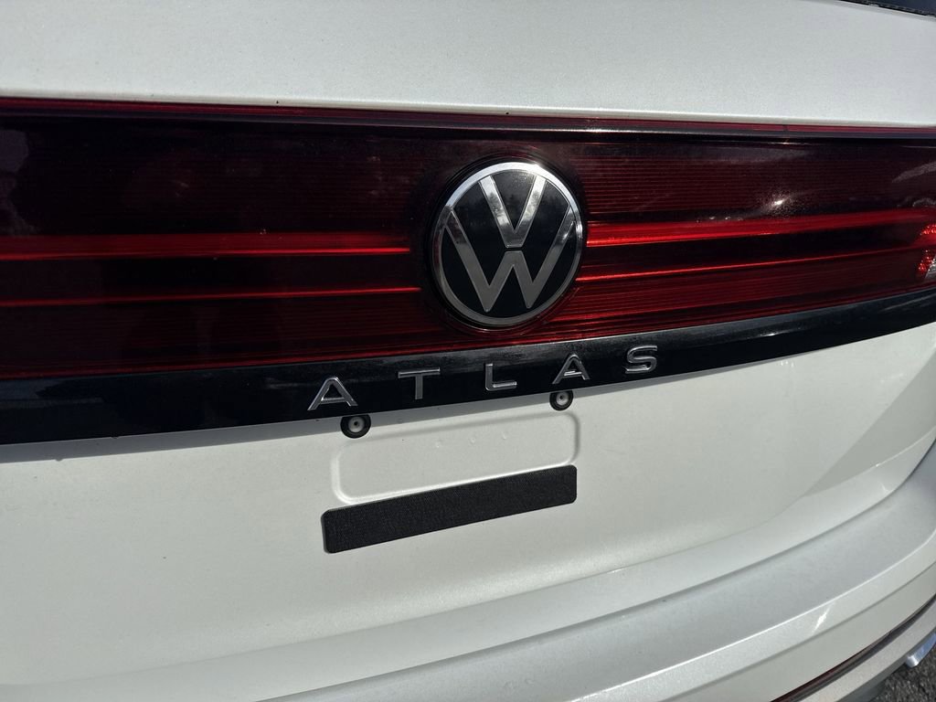 Certified 2024 Volkswagen Atlas Peak Edition SEL AWD/4WD image 6