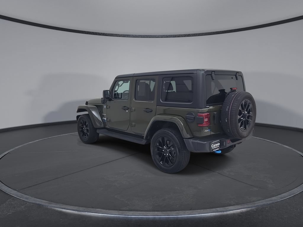 Used 2022 Jeep Wrangler Unlimited Sahara w/ Cold Weather Group AWD/4WD image 13