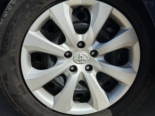 Used 2024 Toyota Corolla LE FWD image 10