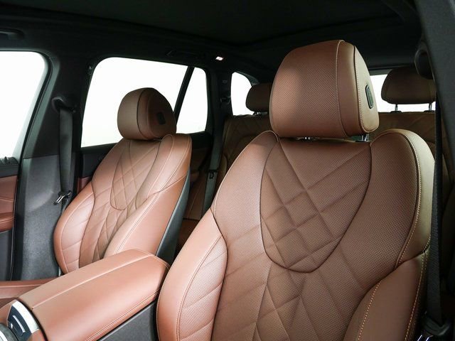 Used 2024 BMW X5 xDrive40i w/ Premium Package image 5