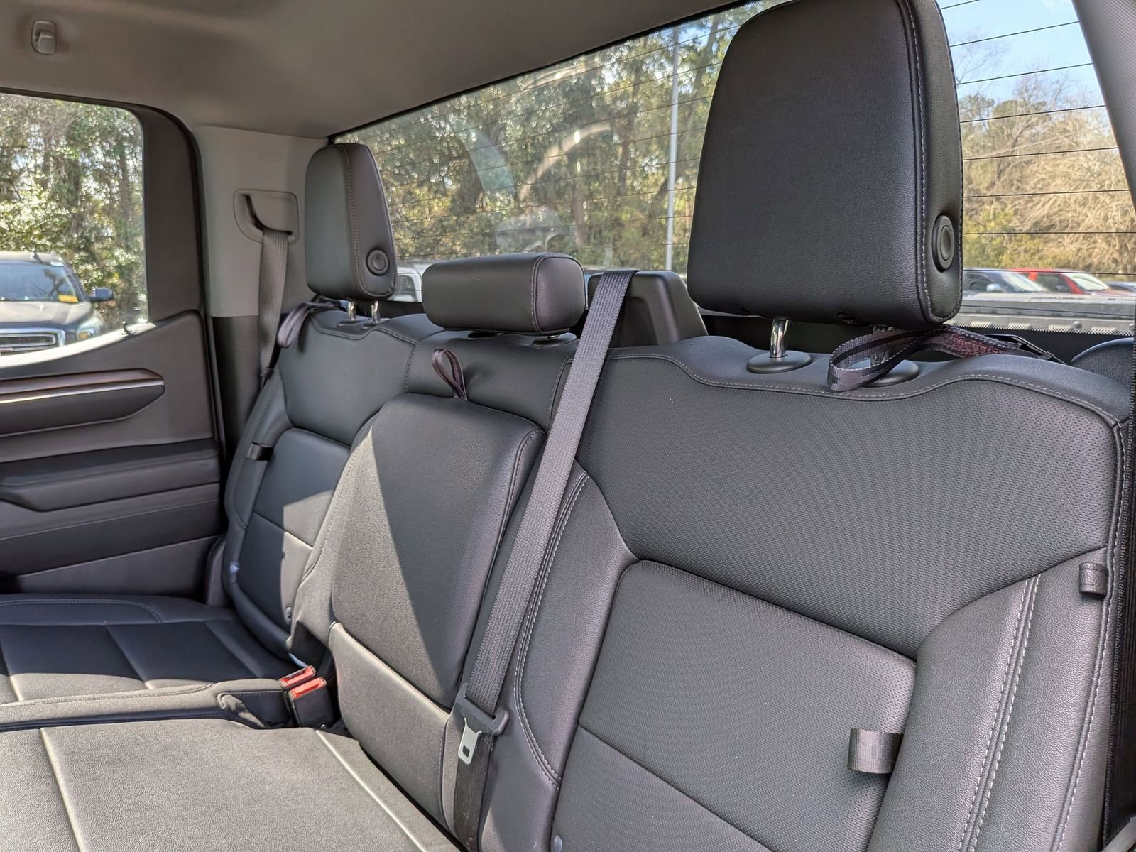 Used 2025 GMC Sierra 1500 SLT image 29