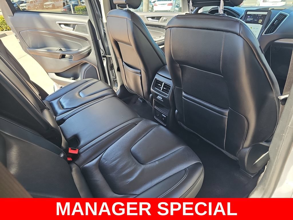 Used 2022 Ford Edge Titanium w/ Equipment Group 301A AWD/4WD image 11
