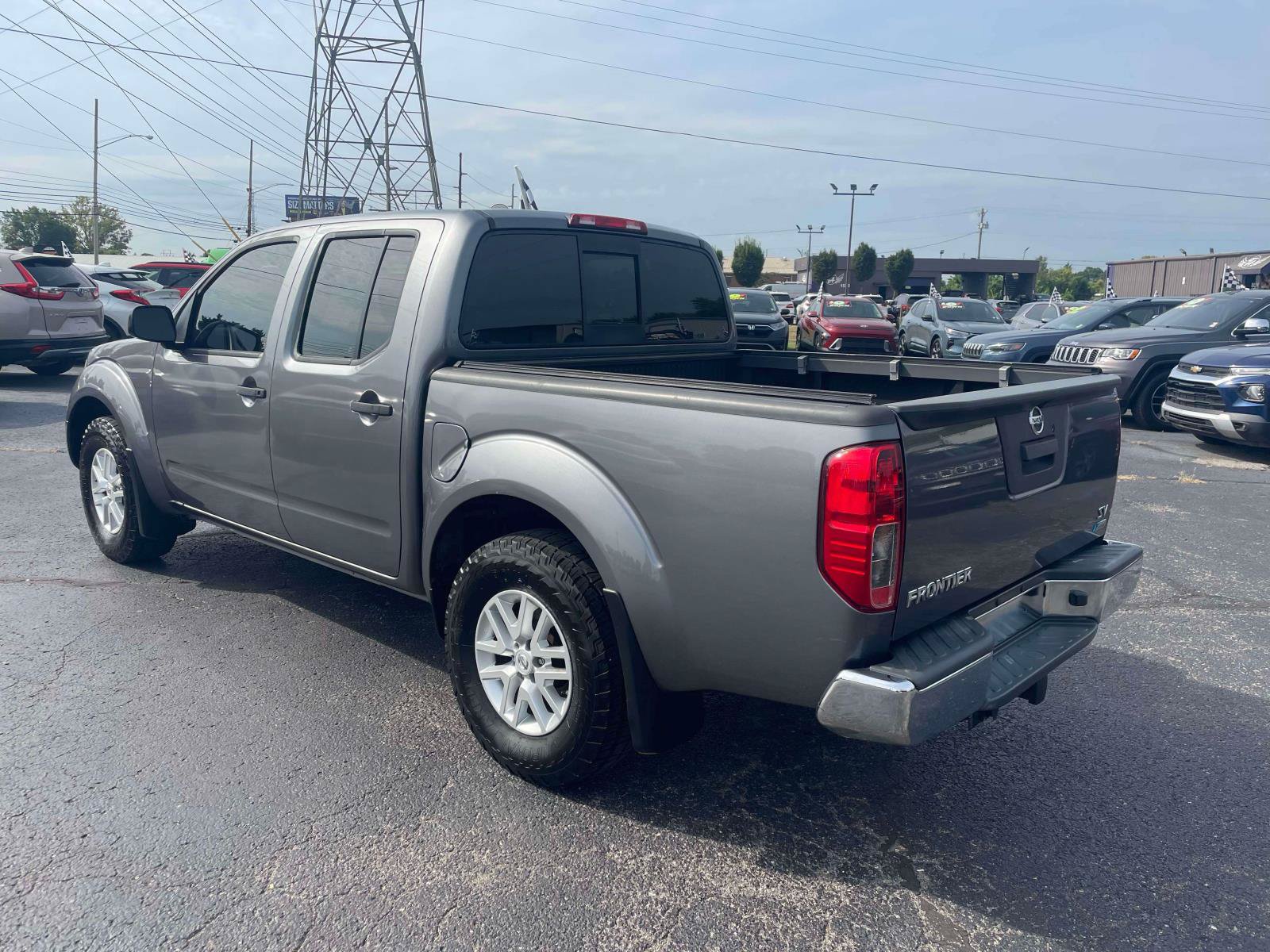 Used 2019 Nissan Frontier SV RWD image 5