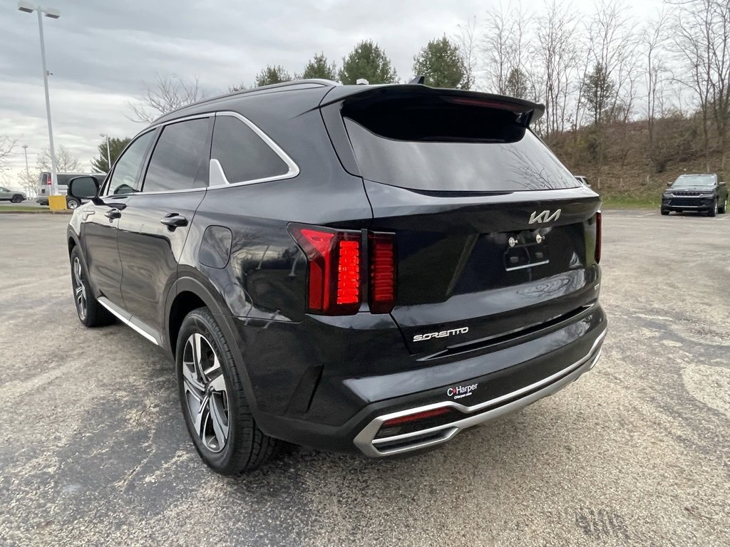 Certified 2023 Kia Sorento EX image 5