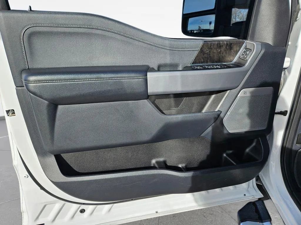 Used 2024 Ford F250 Lariat w/ Chrome Package image 23