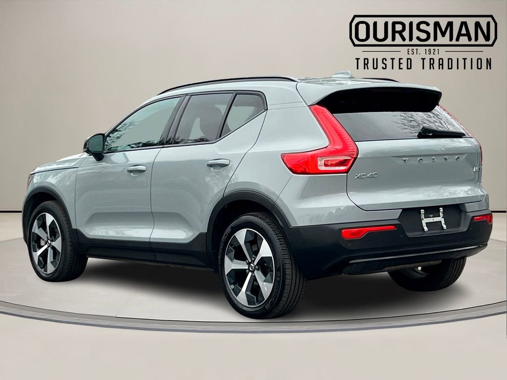Used 2024 Volvo XC40 B5 Plus w/ Climate Package image 4