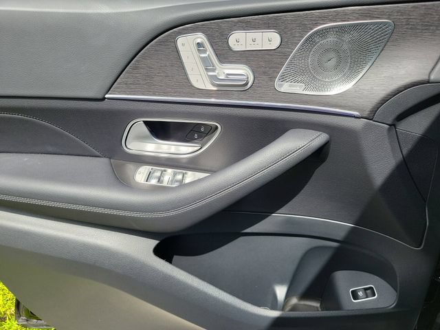 Used 2026 Mercedes-Benz GLS 580 4MATIC image 15
