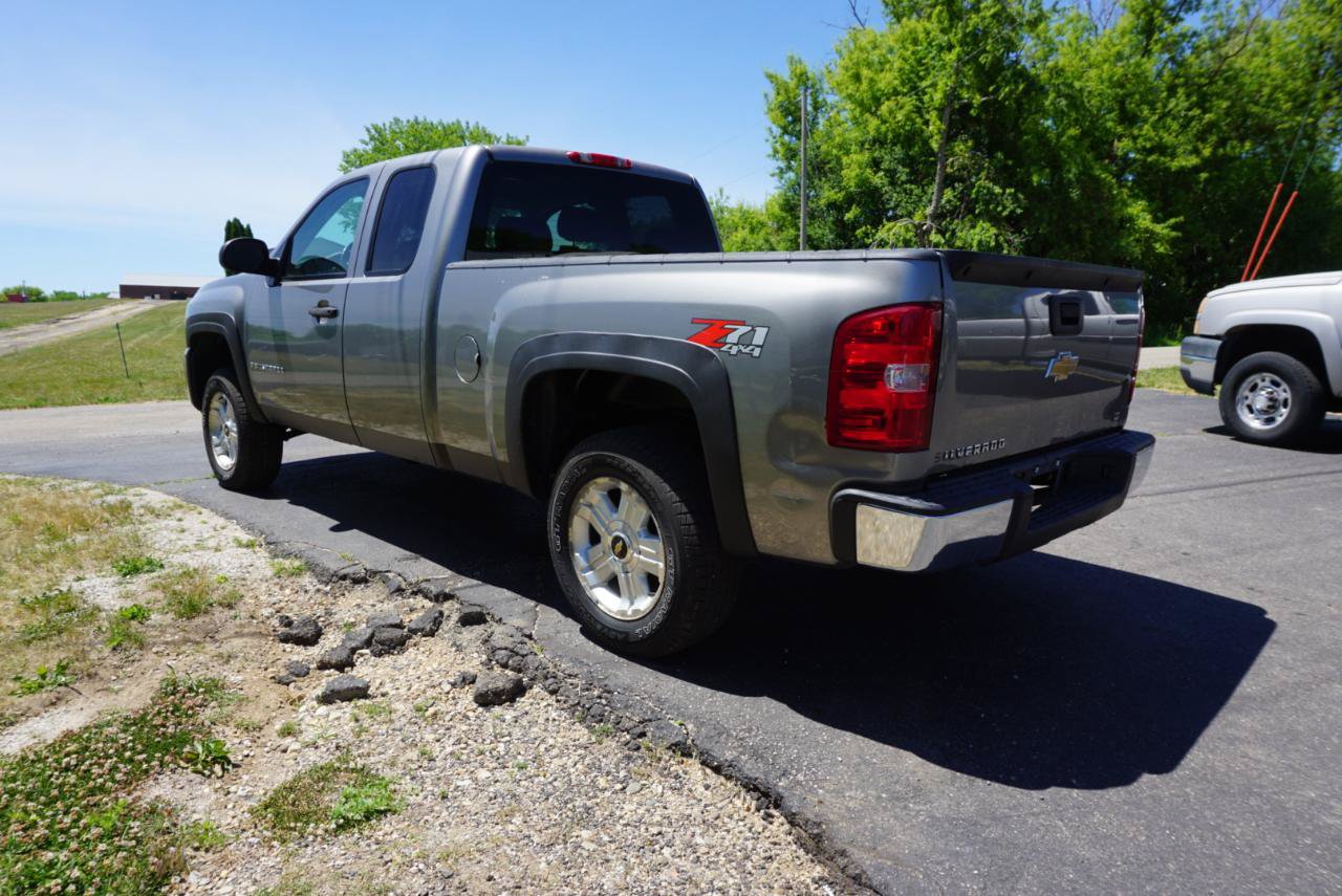 Used 2008 Chevrolet Silverado 1500 LT w/ Power Pack Plus AWD/4WD image 5