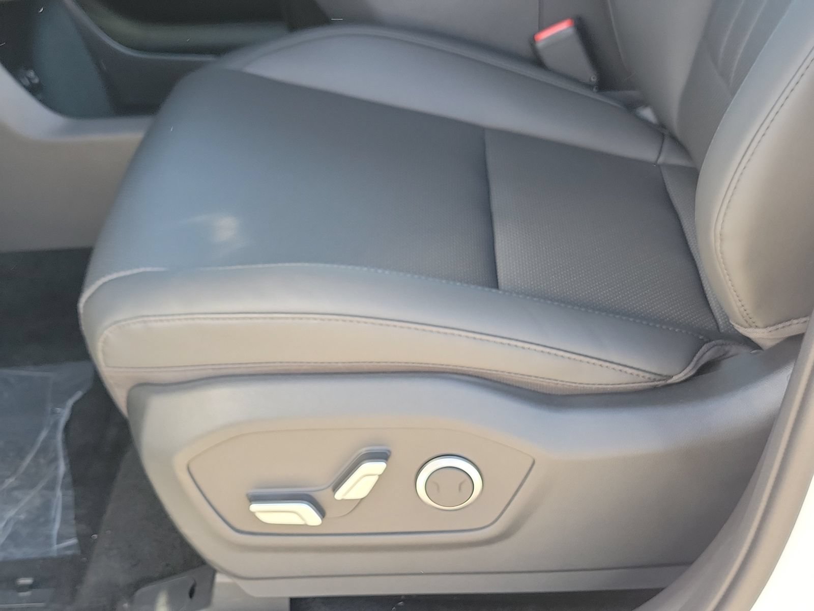 New 2026 Hyundai Santa Fe SEL FWD image 16