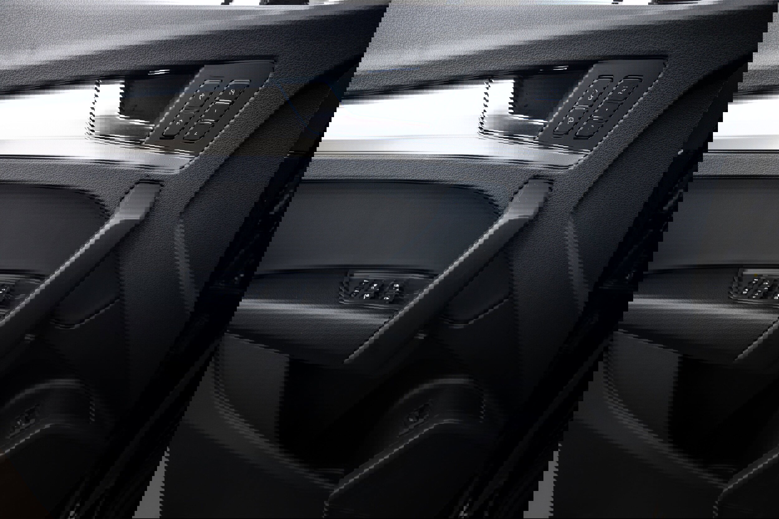 Certified 2025 Audi Q5 2.0T Premium w/ Convenience Plus Package image 14