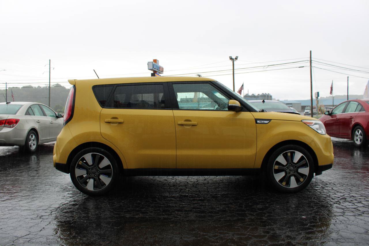 Used 2014 Kia Soul ! w/ Sun & Sound Package FWD image 3