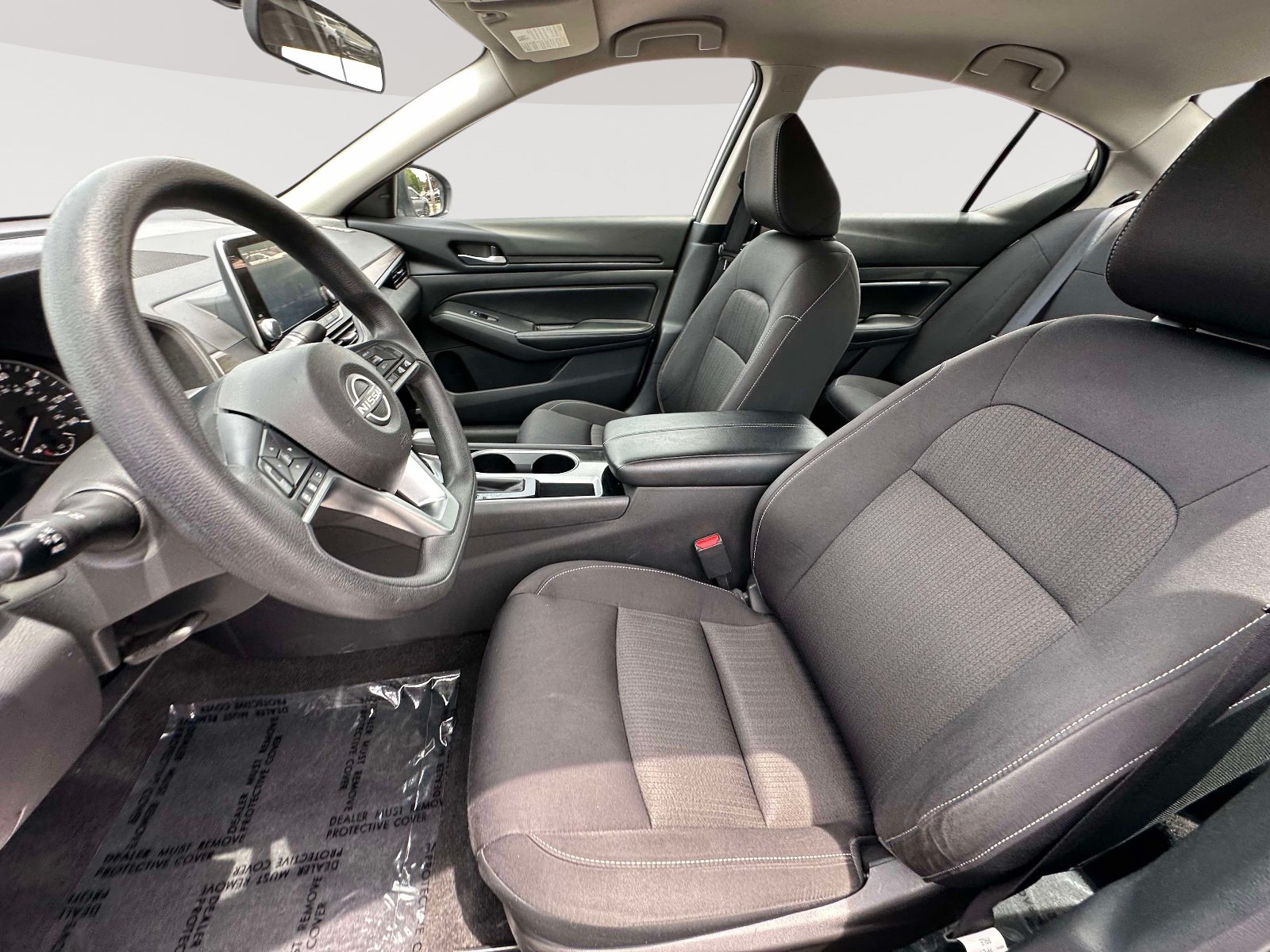 Used 2024 Nissan Altima 2.5 SV FWD image 23