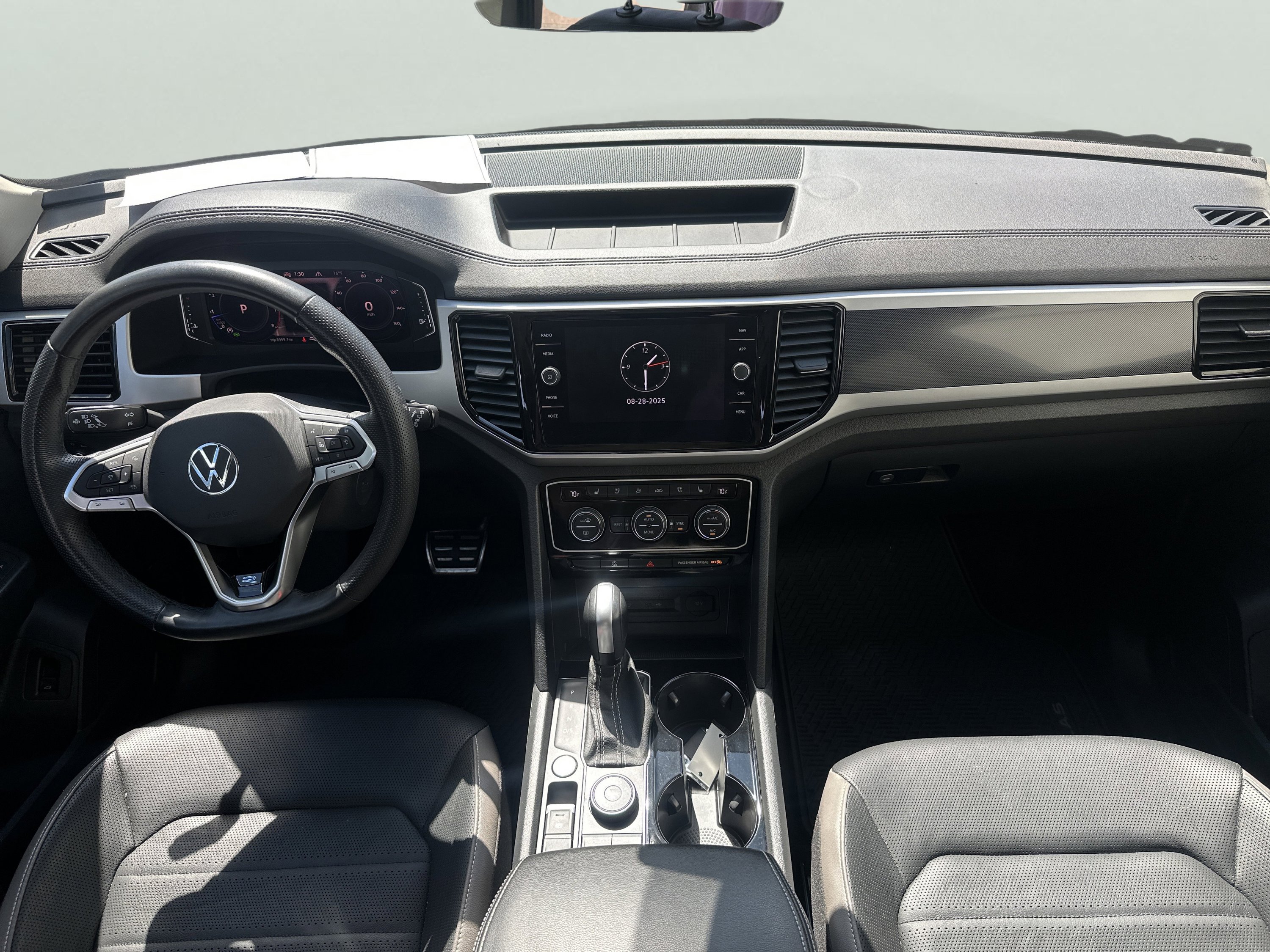 Used 2022 Volkswagen Atlas SEL Premium image 14