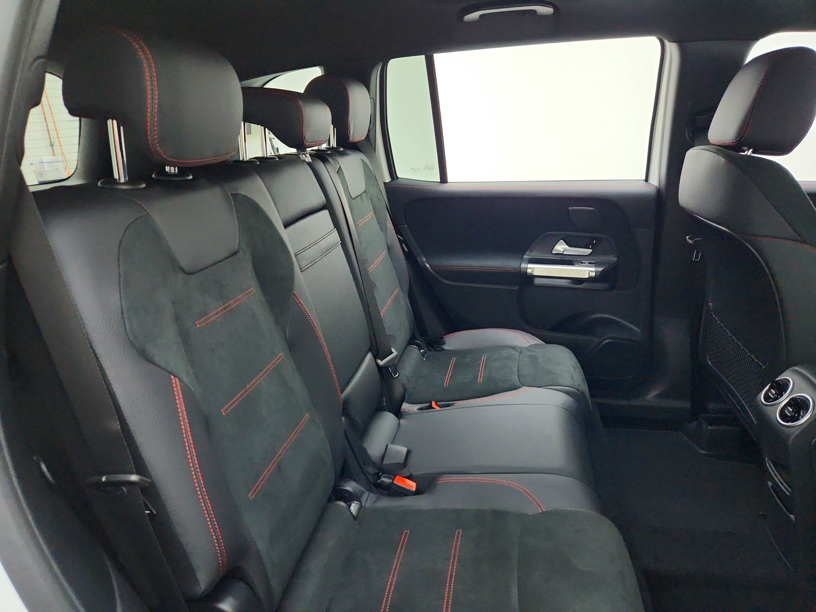 New 2026 Mercedes-Benz GLB 250 image 21