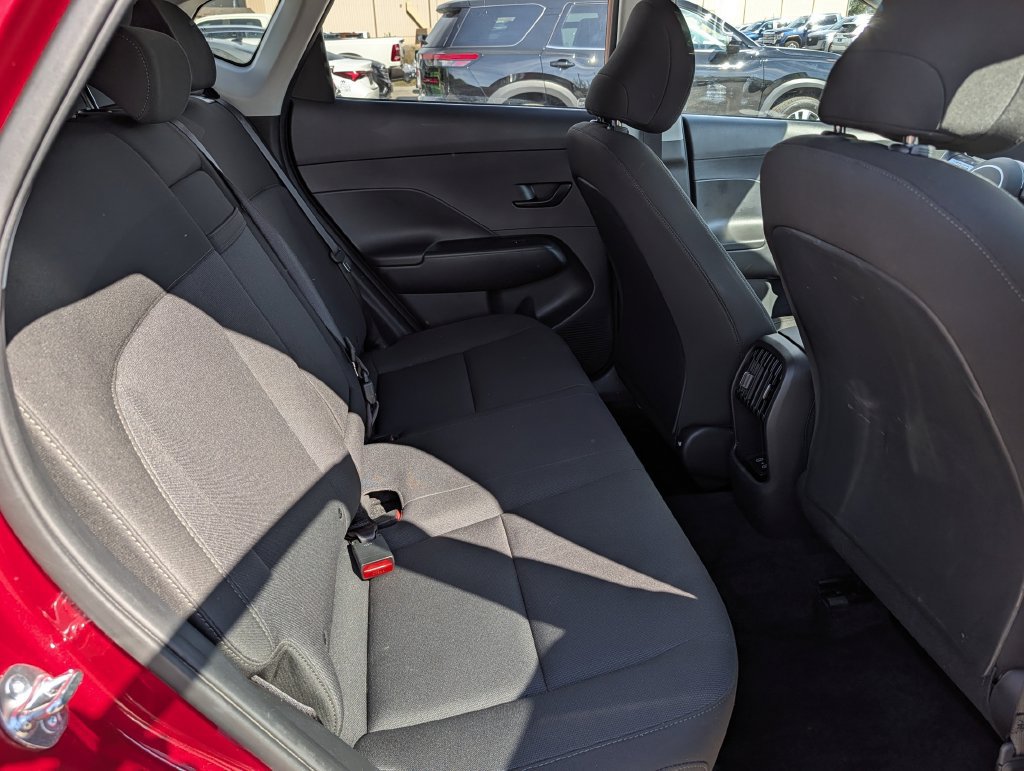 Used 2025 Hyundai Kona SEL FWD image 30