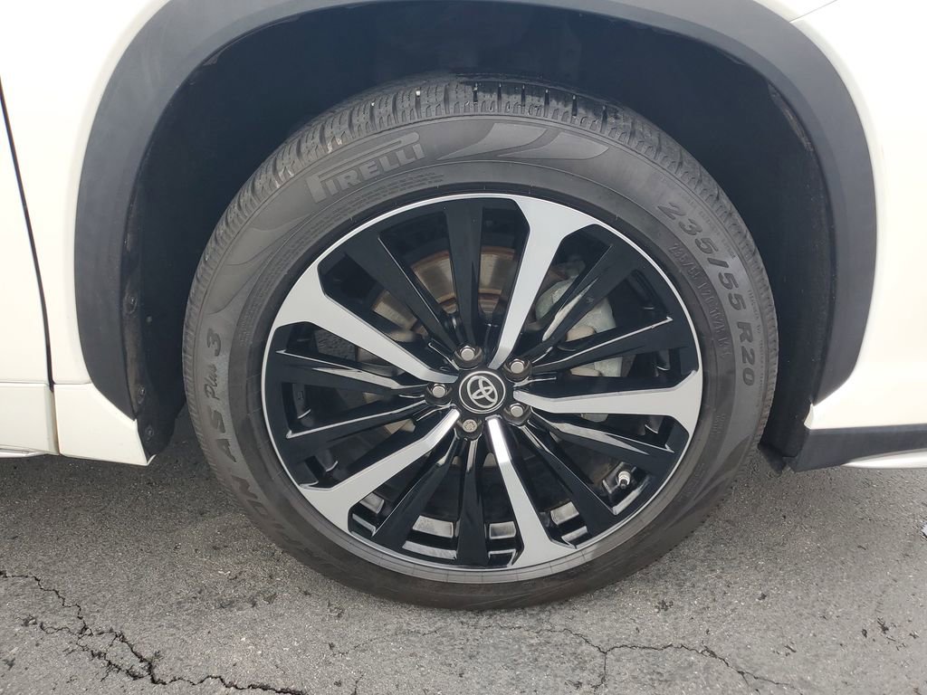 Used 2021 Toyota Highlander XSE image 6