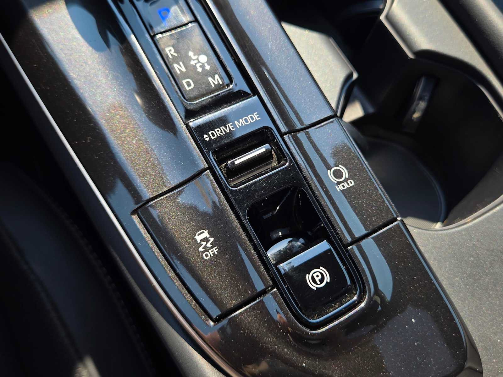 Used 2024 Toyota Crown Platinum AWD/4WD image 32