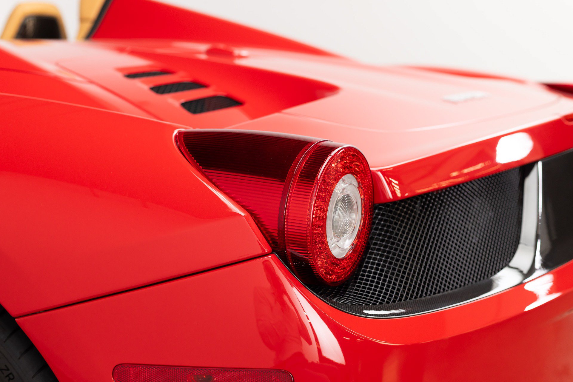Certified 2014 Ferrari 458 Spider RWD image 40