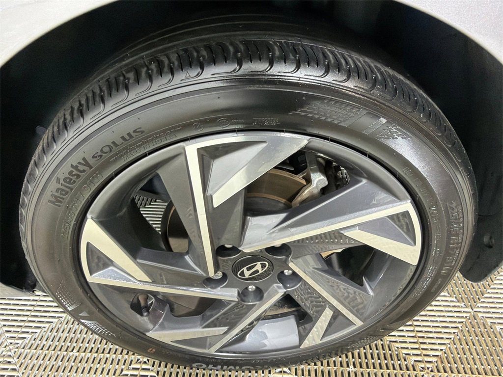 Used 2024 Hyundai Elantra SEL w/ Convenience Package image 20