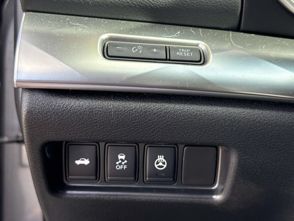 Used 2016 Nissan Maxima SR FWD image 25