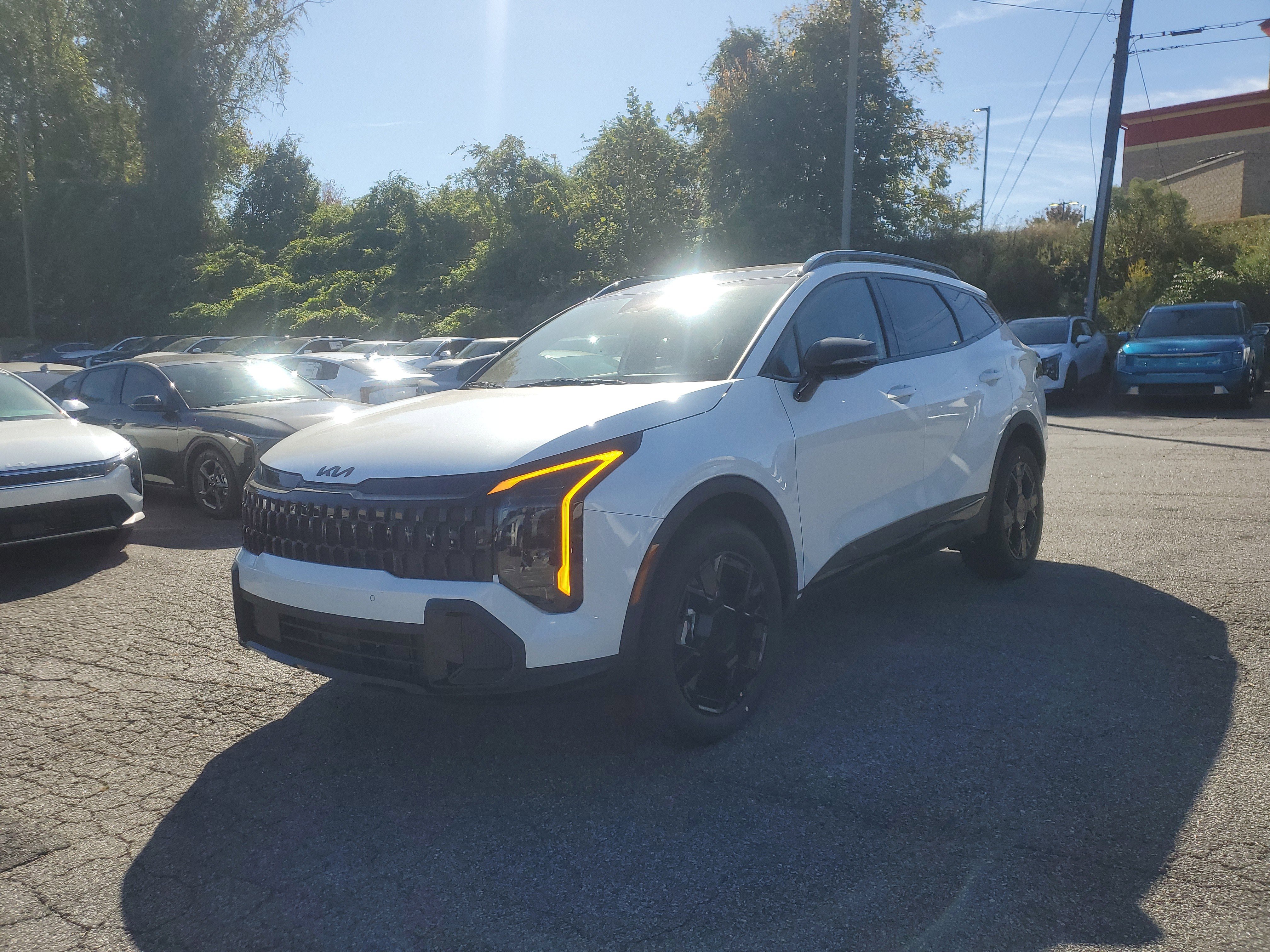 New 2026 Kia Sportage AWD Hybrid image 3