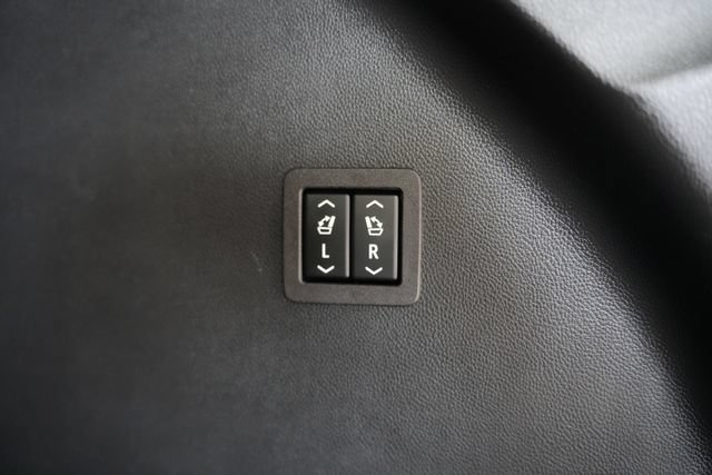Used 2024 Buick Enclave Premium AWD/4WD image 11