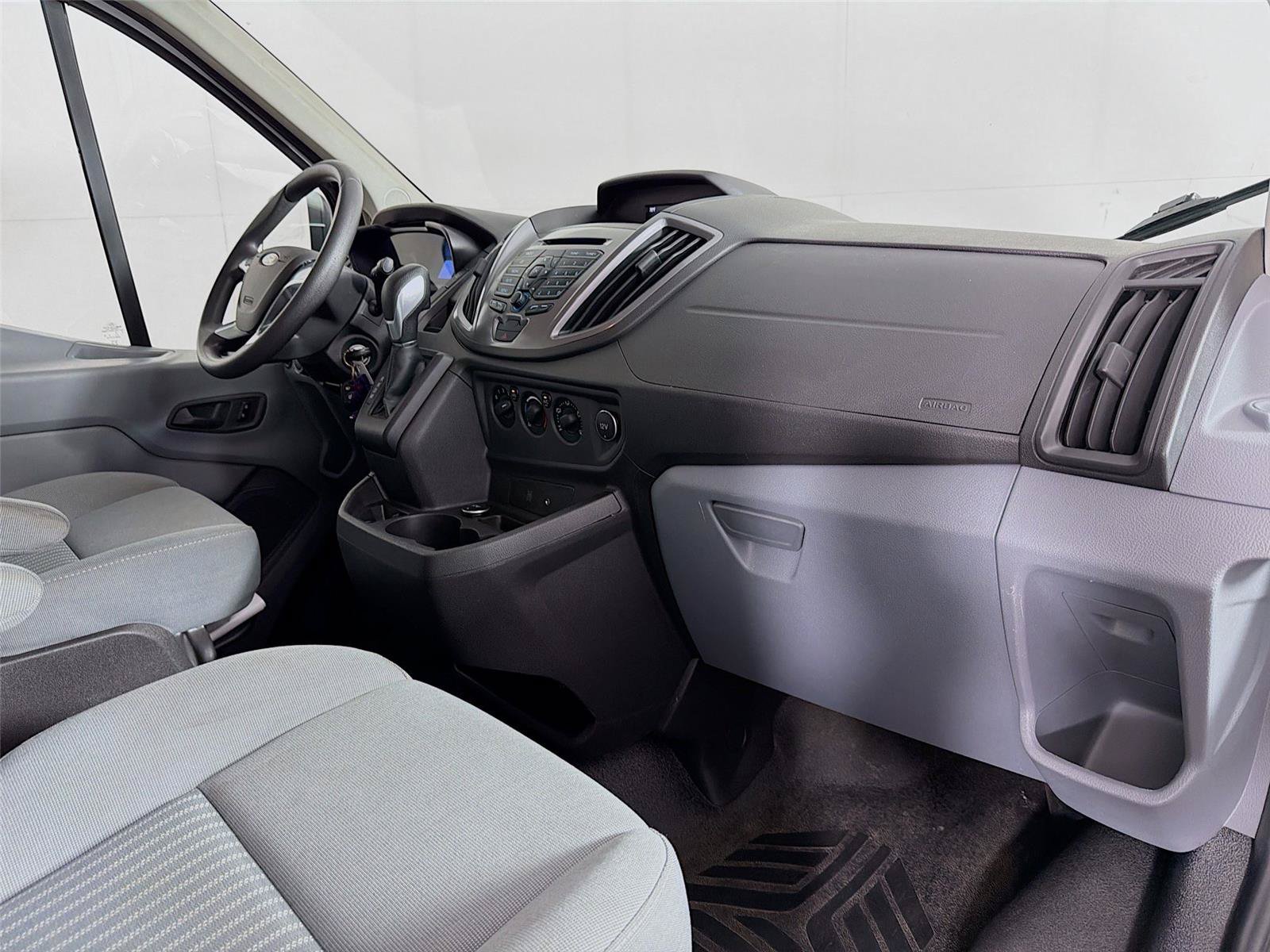 Used 2016 Ford Transit 350 XLT RWD image 29
