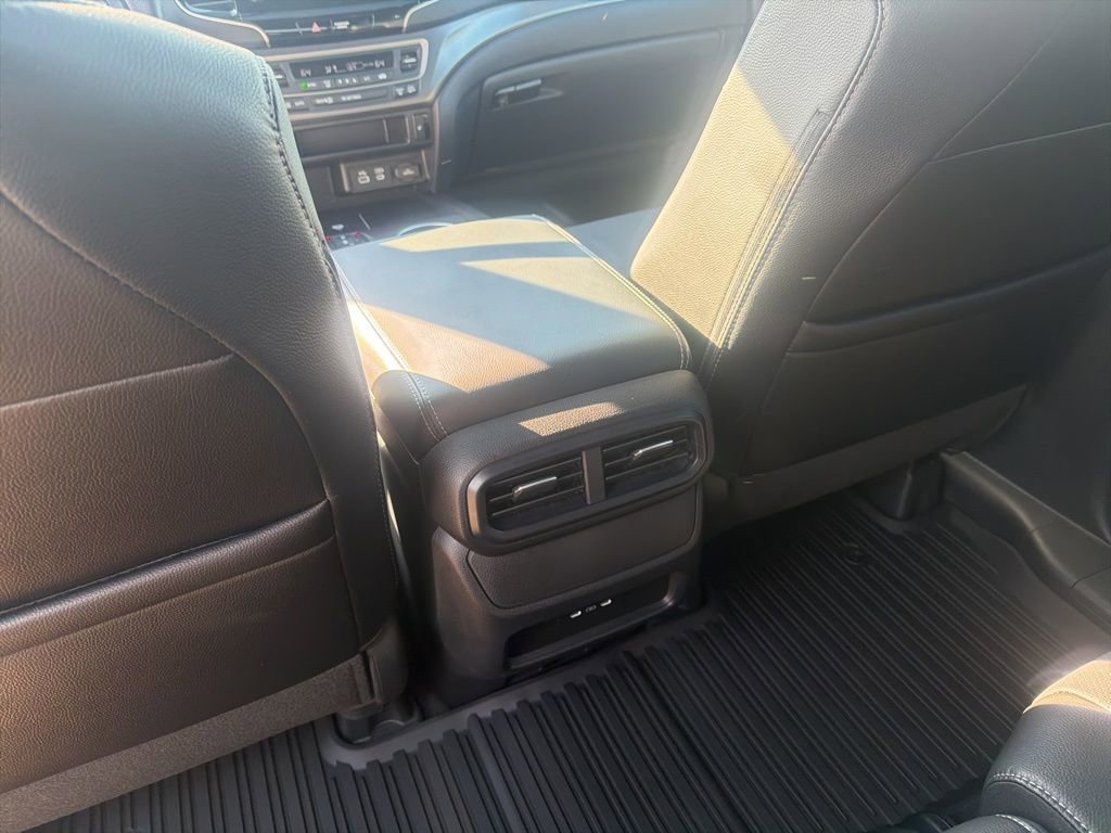 Used 2024 Honda Passport EX-L image 16