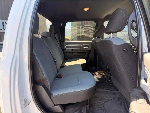 Used 2022 RAM 2500 Big Horn w/ Cold Weather Group AWD/4WD image 11