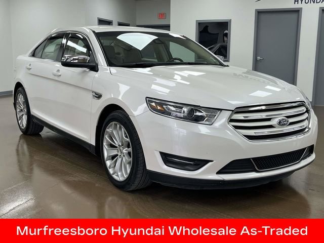 Used 2018 Ford Taurus Limited image 3