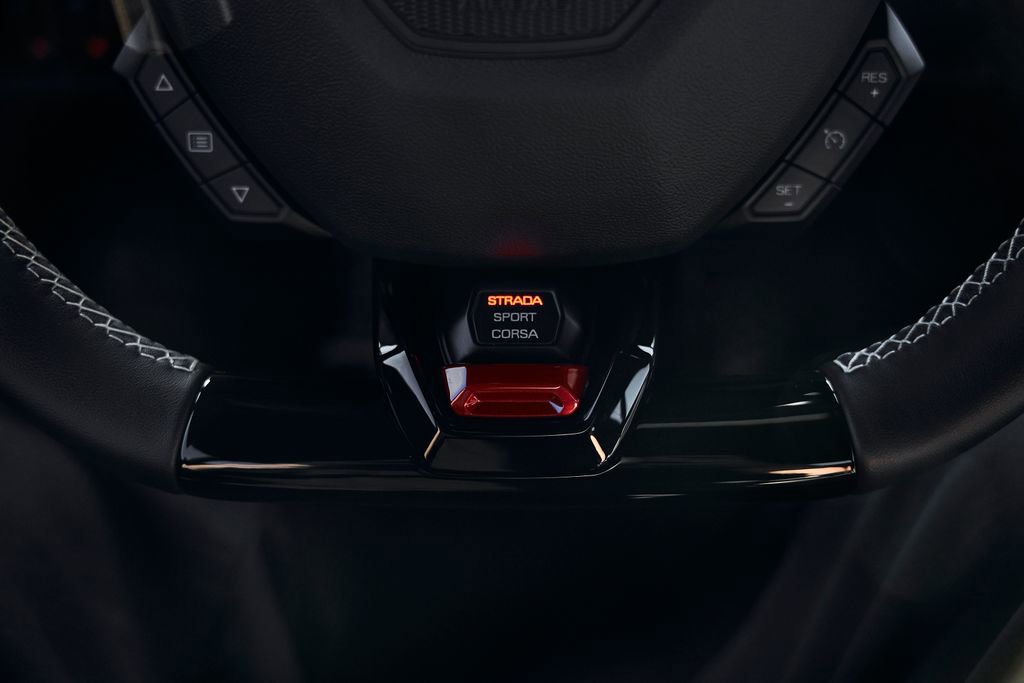 Used 2023 Lamborghini Huracan Tecnica image 59