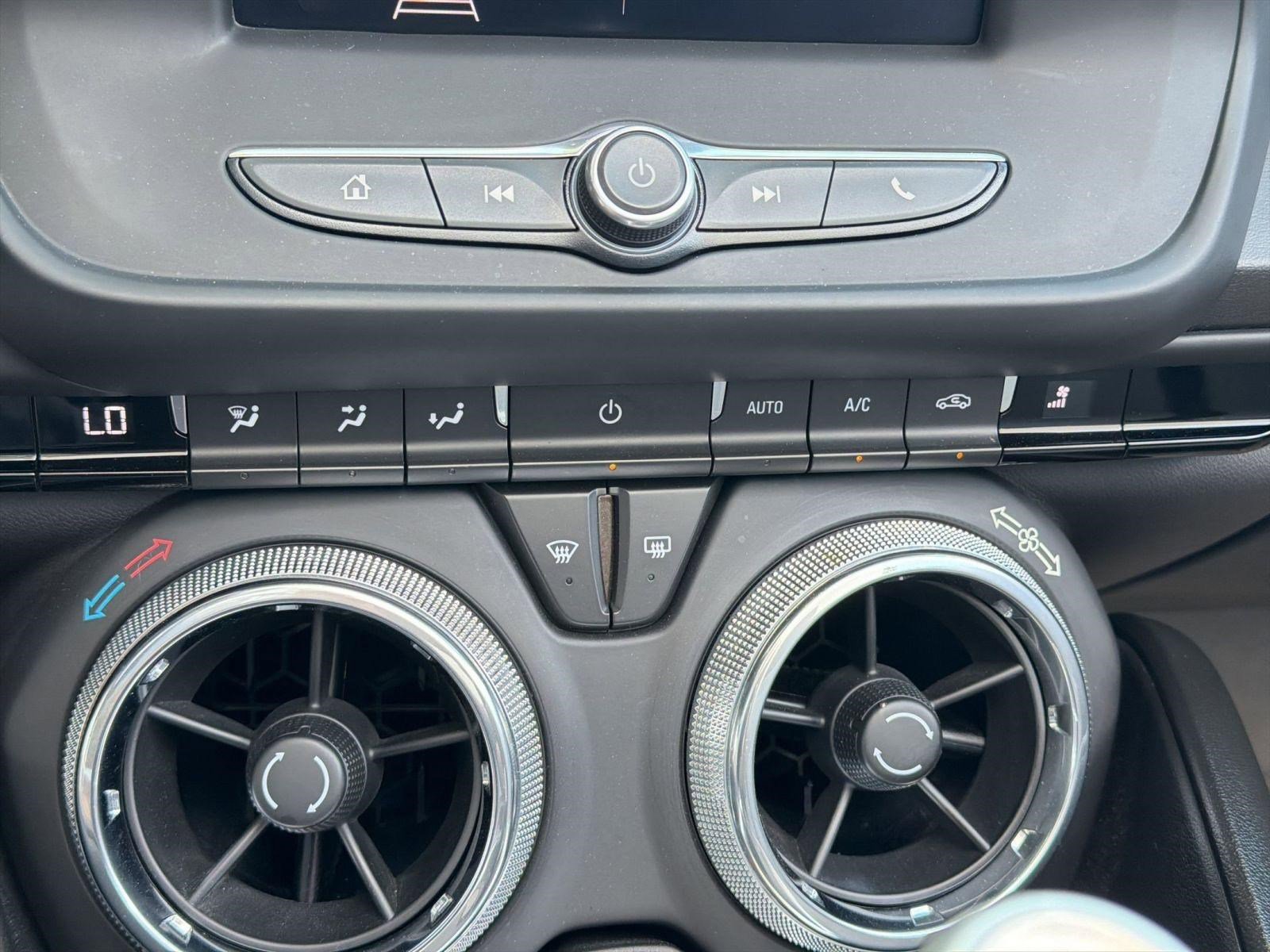 Used 2020 Chevrolet Camaro LT image 26