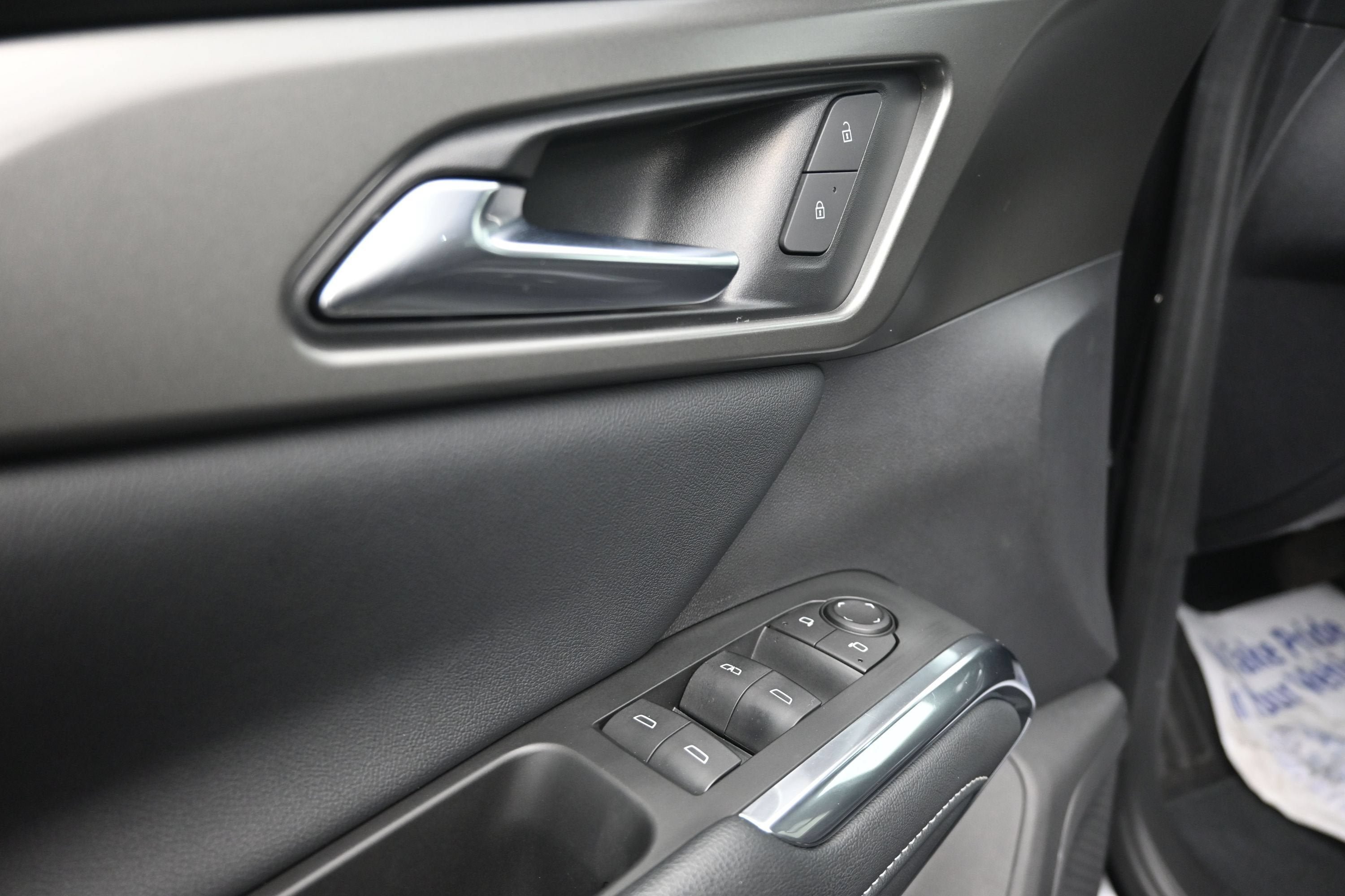 Certified 2025 Chevrolet Traverse LT FWD image 27