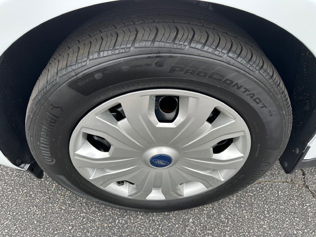 Used 2022 Ford Transit Connect XLT image 9