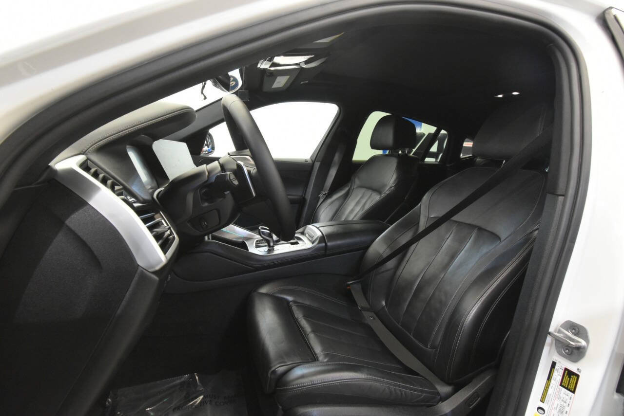 Used 2022 BMW X6 xDrive40i w/ Premium Package AWD/4WD image 12