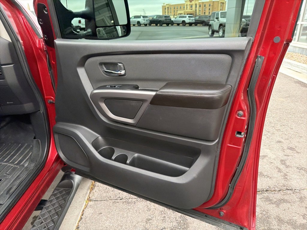 Used 2015 Nissan Titan SV w/ SV Value Truck Package image 33