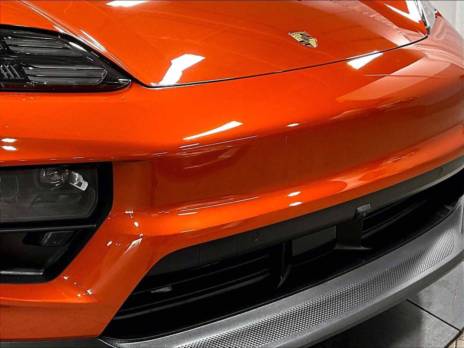 Used 2025 Porsche Macan Electric image 33