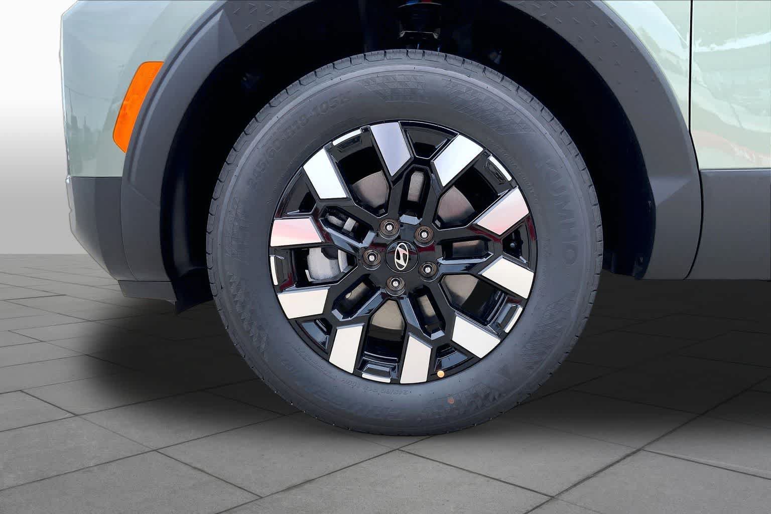 New 2027 Hyundai Santa Cruz SE AWD/4WD image 11