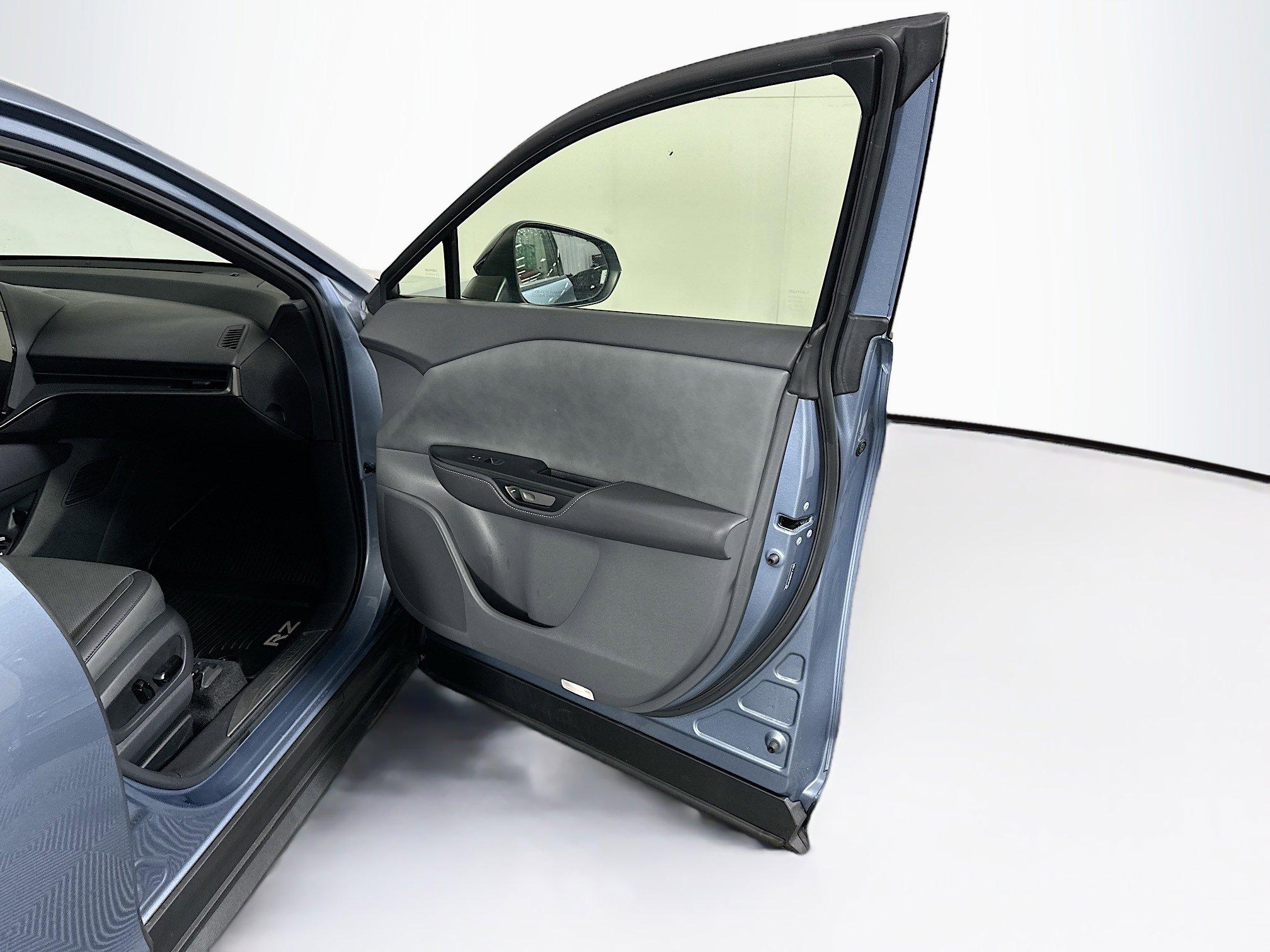 Used 2023 Lexus RZ 450e Premium w/ Technology Package image 35